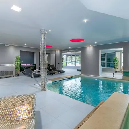 La With Stalactite Cave And Pool Bar Villa