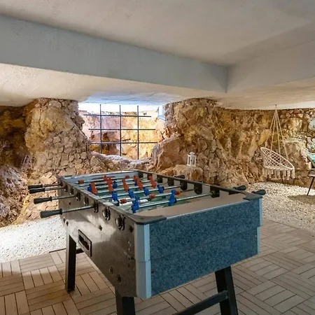 Villa La With Stalactite Cave And Pool Bar Pula
