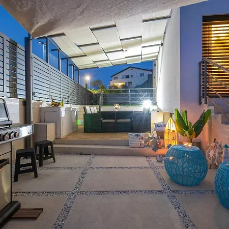 La With Stalactite Cave And Pool Bar Vila