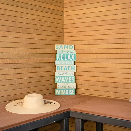 La With Stalactite Cave And Pool Bar * Pula