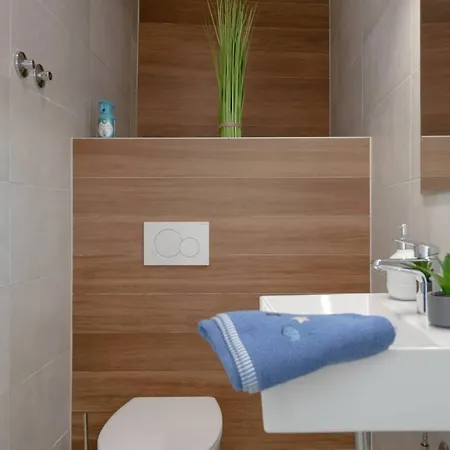 Vila La With Stalactite Cave And Pool Bar