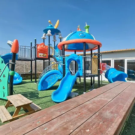 La With Stalactite Cave And Pool Bar Vila Pula