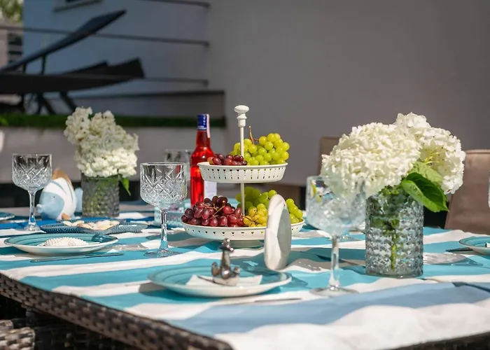 וילה La With Stalactite Cave And Pool Bar